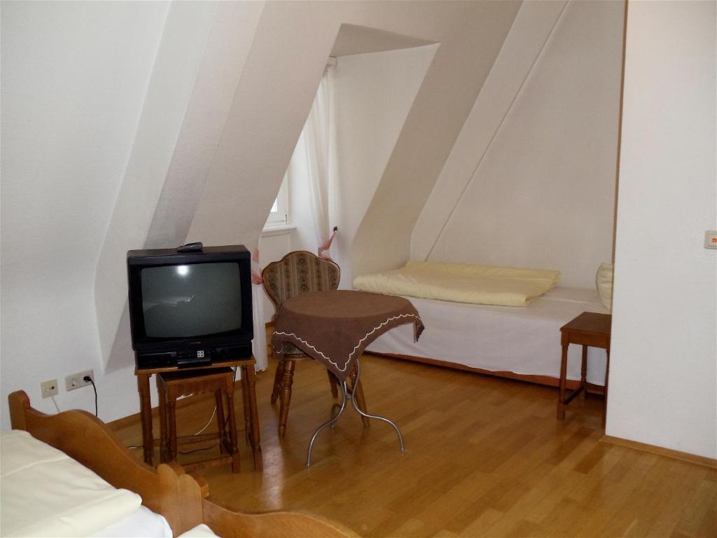 Zum Pfalzgrafen Hotel 2*