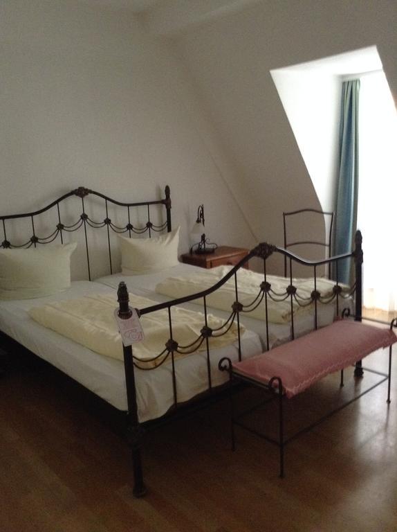 Zum Pfalzgrafen Hotel 2*